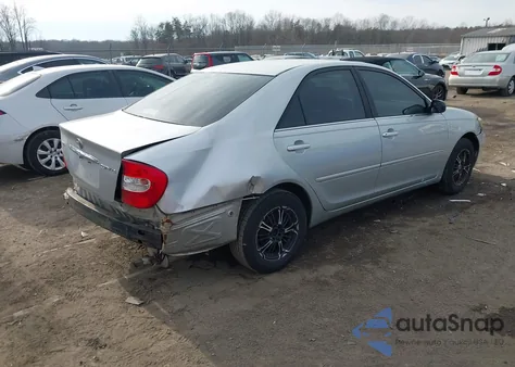 2004 Toyota Camry Le z USA, uszkodzony, nr VIN 4T1BE32K14U294917